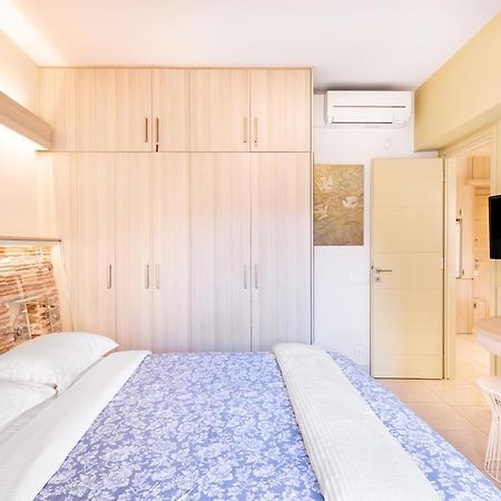 Acropolis Suites - Where Else In Athens? Buitenkant foto