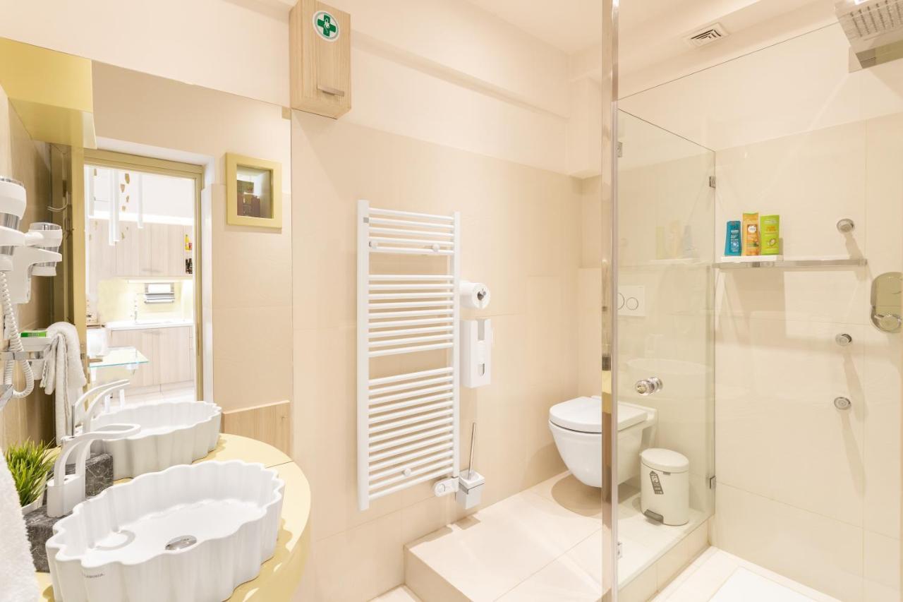 Acropolis Suites - Where Else In Athens? Buitenkant foto