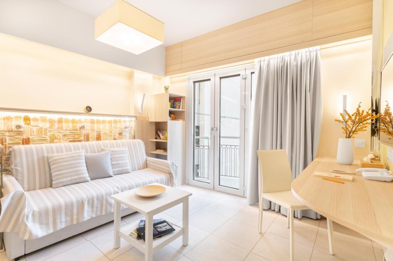 Acropolis Suites - Where Else In Athens? Buitenkant foto