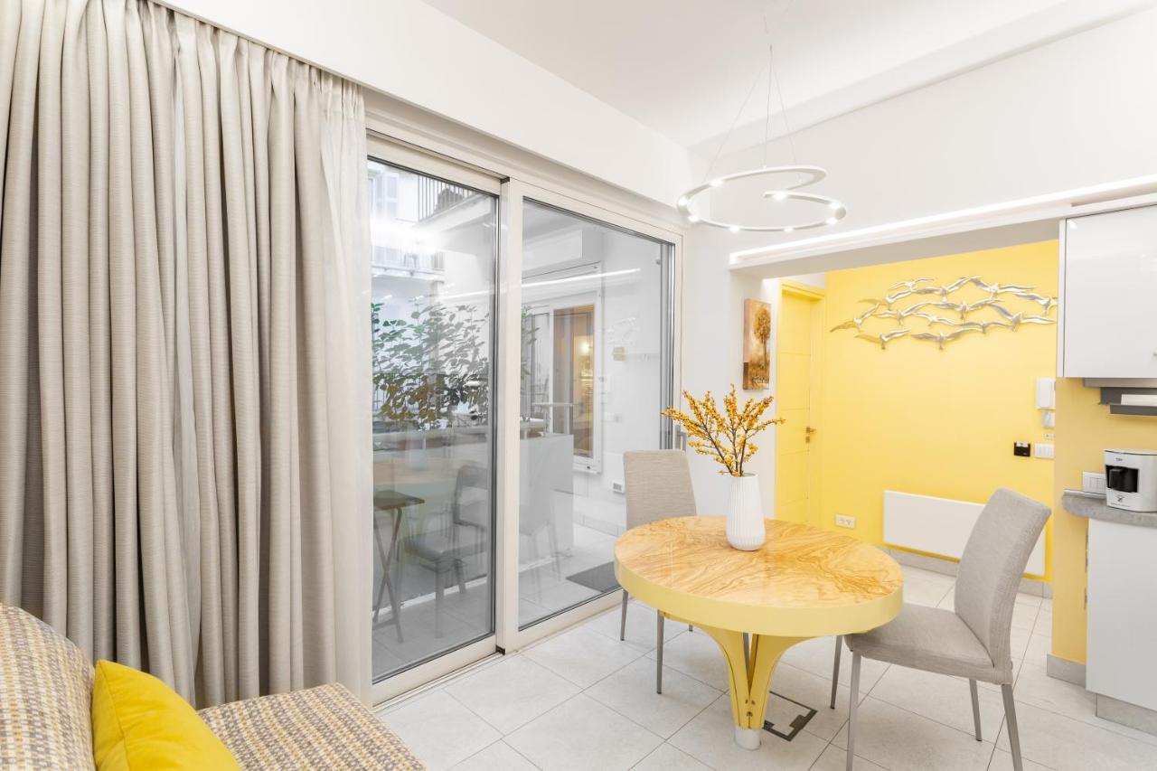 Acropolis Suites - Where Else In Athens? Buitenkant foto